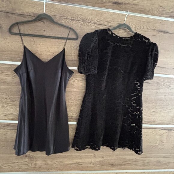 Vampire's Wife Short Black Velvet Dress - Size 14/18UK - NWT - Picture 2 of 16